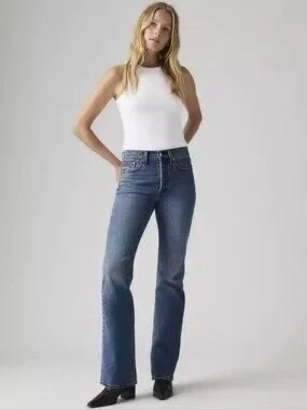 Levi's Women's Boot Cut Jeans in Medium Blue Wash